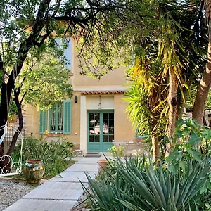  Bed and breakfast La Des Amandiers